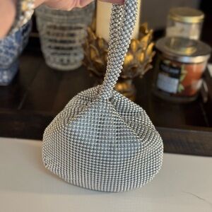 NWOT Jessica McClintock Silver Beaded TRIANGLE MESH BAG!